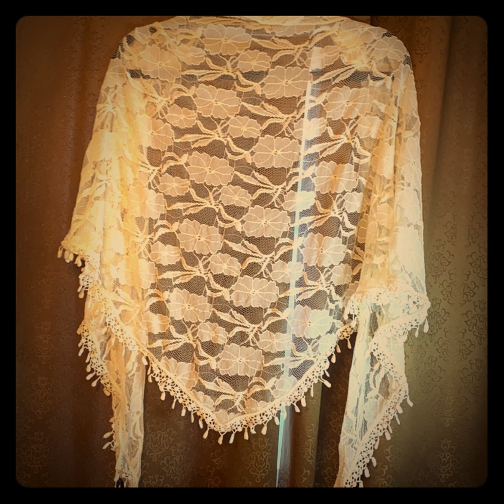 Frenchi scarf cream lace triangle